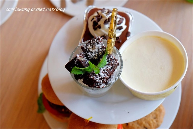 貳樓餐廳台中店：餐點份量大選擇性多，還可以把危機化成轉機 @飛天璇的口袋