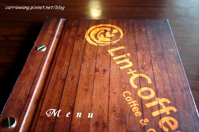 【金門美食推薦】Lin+ Coffee。手作咖啡飄香，還有超吸晴的蜜糖吐司和比利時鬆餅，在金門也可以悠閒地享受下午茶 @飛天璇的口袋