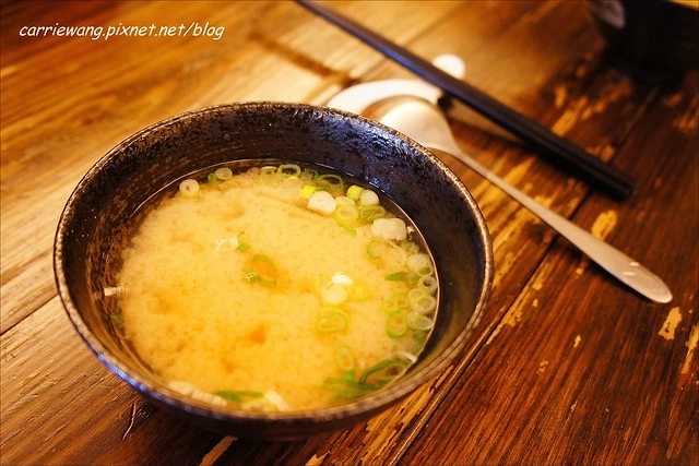 【台中小吃美食】西岡家手作弁当．蘿蔔糕。隱匿巷弄間的日式便當店，手作溫暖有誠意 @飛天璇的口袋