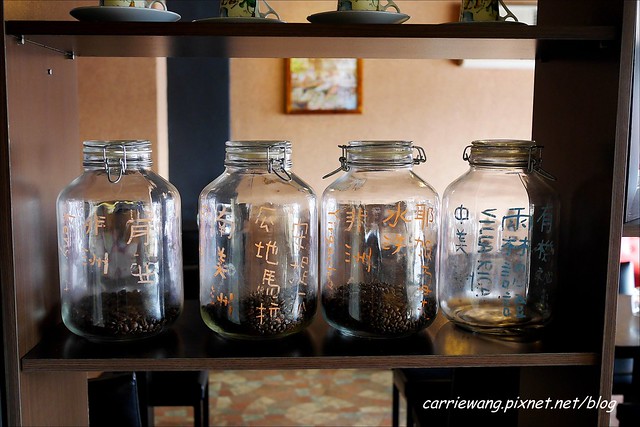 【金門美食推薦】Lin+ Coffee。手作咖啡飄香，還有超吸晴的蜜糖吐司和比利時鬆餅，在金門也可以悠閒地享受下午茶 @飛天璇的口袋