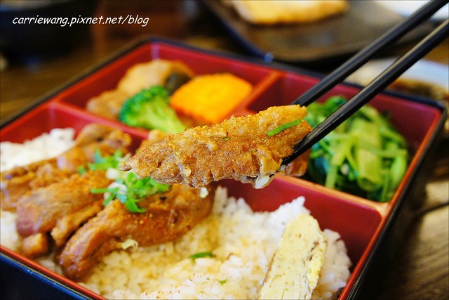 【台中小吃美食】西岡家手作弁当．蘿蔔糕。隱匿巷弄間的日式便當店，手作溫暖有誠意 @飛天璇的口袋