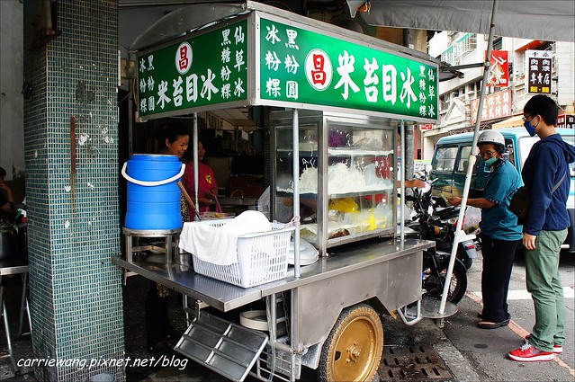 台中北區｜台中昌記米苔目冰．冬天賣燒番麥夏天賣米苔目冰，永興街30幾年的好味道 @飛天璇的口袋