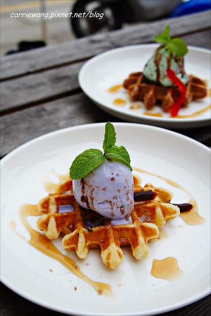 【金門必買伴手禮】金悅坊風伯燒。可愛的風獅爺造型雞蛋糕，內餡濃郁又好吃，還有特製的格格Q餅，是蟲蟲造型的唷！ @飛天璇的口袋