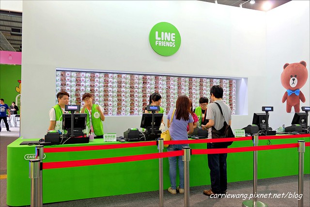 【LINE FRIENDS 互動樂園。台中場】可愛的LINE貼圖從手機躍上實境，台中場於6/21~9/14在大台中國際會展中心展出 @飛天璇的口袋