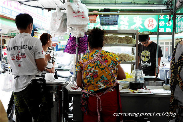 台中北區｜台中昌記米苔目冰．冬天賣燒番麥夏天賣米苔目冰，永興街30幾年的好味道 @飛天璇的口袋