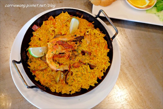 【台中異國料理】帽子南義料理啤酒餐廳．Tapa Loca。正宗義式風味餐廳，啤酒高達120多種，一起來瘋世足吧！ @飛天璇的口袋