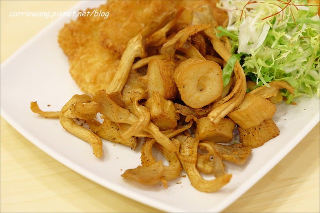 【台中啤酒餐廳】一番搾KIRIN ICHIBAN GARDEN@台中店。 自已動手做two tone，和朋友一起享受歡樂氣氛 @飛天璇的口袋