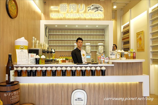 【台中啤酒餐廳】一番搾KIRIN ICHIBAN GARDEN@台中店。 自已動手做two tone，和朋友一起享受歡樂氣氛 @飛天璇的口袋
