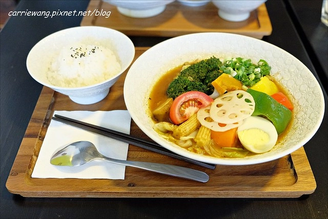 【台中日式料理】心湯咖哩。來自北海道札幌的好味道，夏日炎炎吃咖哩正開胃 @飛天璇的口袋