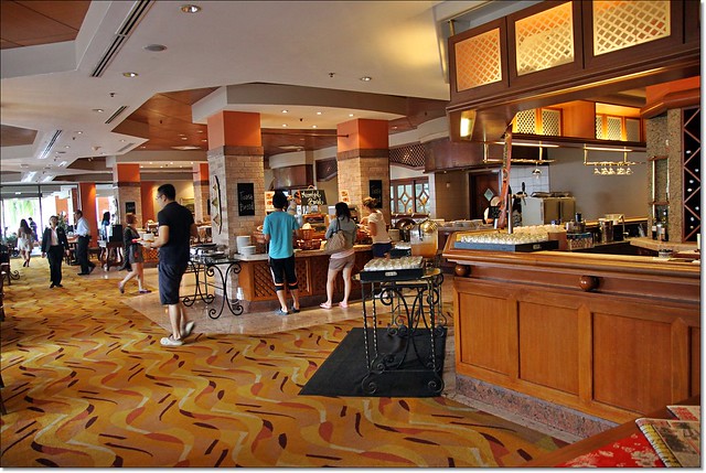 【馬來西亞沙巴】太平洋飯店 The Pacific Sutera Hotel~住宿房間+早餐分享+出海賞海景夕陽。臨緊Sutera港灣，沙巴住宿推薦 @飛天璇的口袋