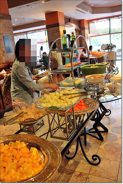 【馬來西亞沙巴】太平洋飯店 The Pacific Sutera Hotel~住宿房間+早餐分享+出海賞海景夕陽。臨緊Sutera港灣，沙巴住宿推薦 @飛天璇的口袋