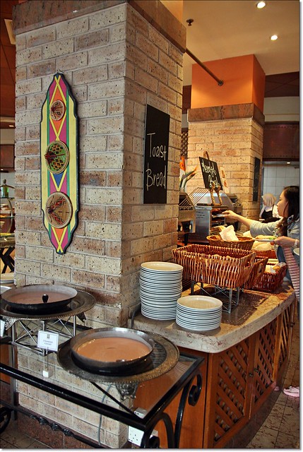 【馬來西亞沙巴】太平洋飯店 The Pacific Sutera Hotel~住宿房間+早餐分享+出海賞海景夕陽。臨緊Sutera港灣，沙巴住宿推薦 @飛天璇的口袋