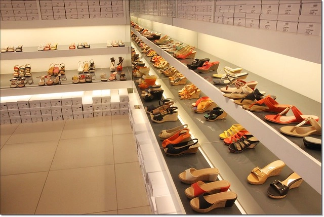 馬來西亞沙巴｜暢遊沙巴！馬來西亞必買伴手禮推薦，鞋子、美妝、咖啡、芒果糖 @飛天璇的口袋