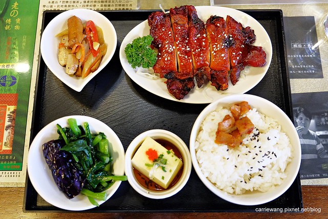 【台中中區咖啡館】華泰咖啡店。經營30個年頭，老字號咖啡館，曼巴咖啡發源地，簡餐豐富選擇性多 @飛天璇的口袋