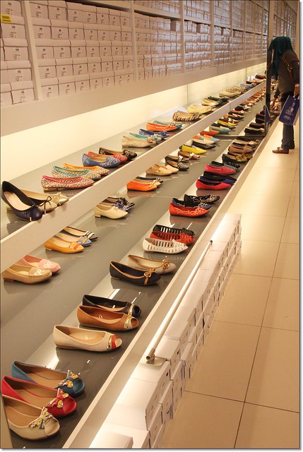 馬來西亞沙巴｜暢遊沙巴！馬來西亞必買伴手禮推薦，鞋子、美妝、咖啡、芒果糖 @飛天璇的口袋