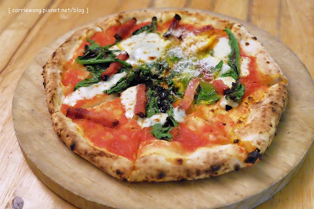 【台中義大利麵】月光兔 天堂小店。純正的窯烤披薩，AVPN正統拿坡里披薩協會認證，義大利麵也頗合我胃口 @飛天璇的口袋