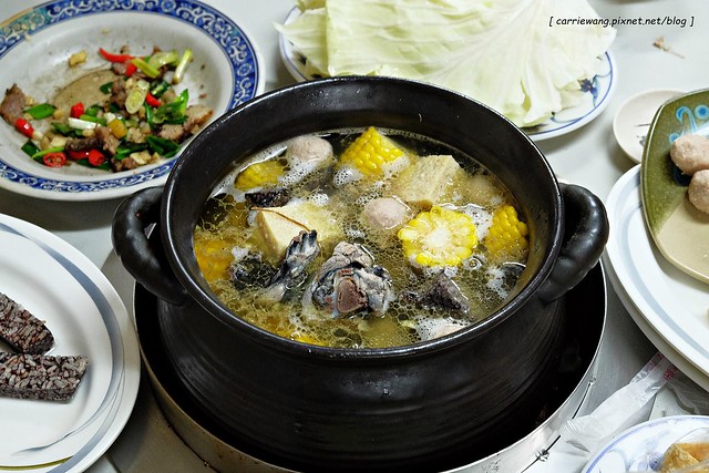 台中西區｜小漁兒燒酒雞．鍋物快炒選擇性都很多，台中宵夜聚餐的好去處 @飛天璇的口袋