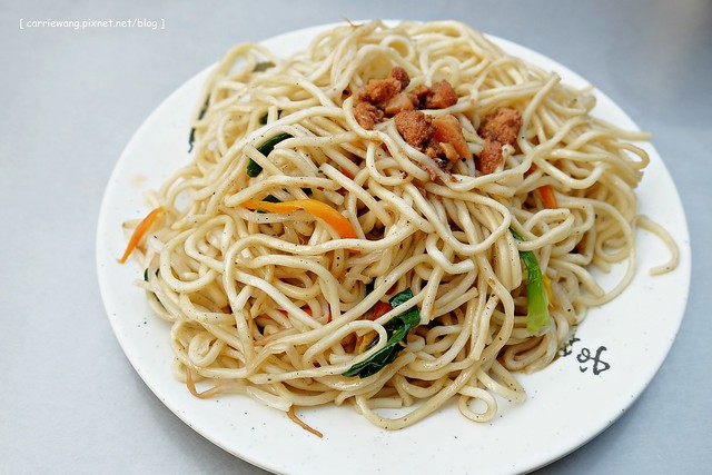 彰化二水｜二水國小炒麵，位於市場內的傳統美食，30個年頭的好味道 @飛天璇的口袋