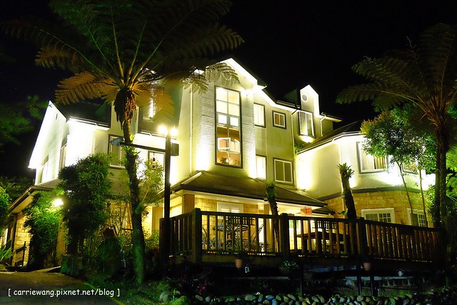 【南投民宿推薦】溪頭．雅筑小站。位於鹿谷的歐風庭園，距離溪頭妖怪村僅10分鐘車程，假日還有提供百匯早餐 @飛天璇的口袋