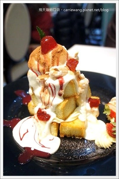 台中美食餐廳推薦。台中百貨公司、商場美食餐廳懶人包：中友百貨、新時代購物中心、廣三SOGO百貨、勤美誠品綠園道、金典綠園道、台中大遠百、新光三越百貨、Tiger City老虎城、LEECO禮客食尚館、豐原太平洋SOGO百貨&hellip;各樓餐廳美食資訊 @飛天璇的口袋