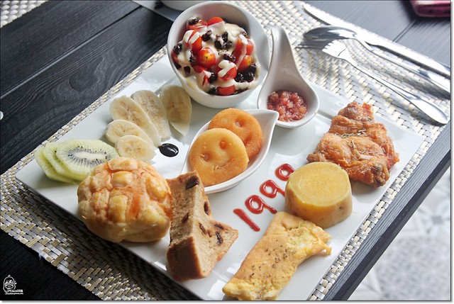 【花蓮民宿】花蓮1999民宿~充滿時尚感的1999特色民宿，位於花蓮市中心，有多種房型可以選擇，早餐豐盛又可愛 @飛天璇的口袋