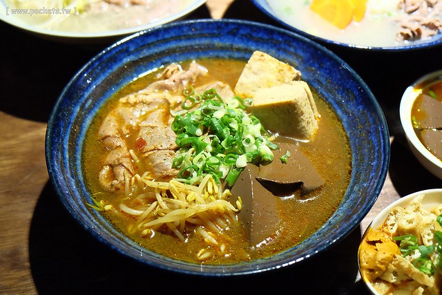 勝面-台北南京店拉麵 泡飯 餃子｜火鍋達人最新力作，牛骨清燉72小時的美味，小菜好吃有誠意 @飛天璇的口袋