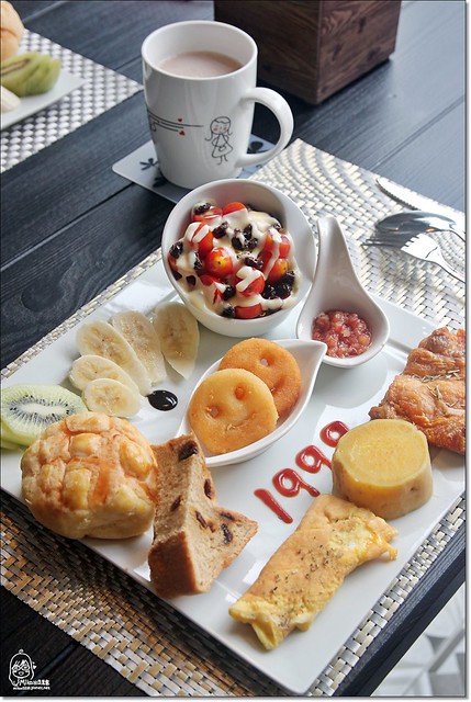 【花蓮民宿】花蓮1999民宿~充滿時尚感的1999特色民宿，位於花蓮市中心，有多種房型可以選擇，早餐豐盛又可愛 @飛天璇的口袋