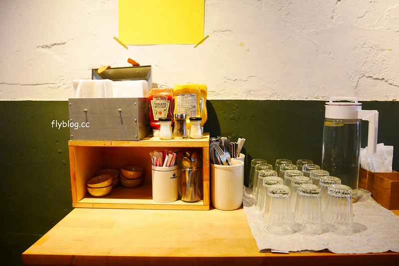 台中西區｜Hoyo Cafe．美術館前超人氣早午餐店，餐點選擇性多變化性大 @飛天璇的口袋