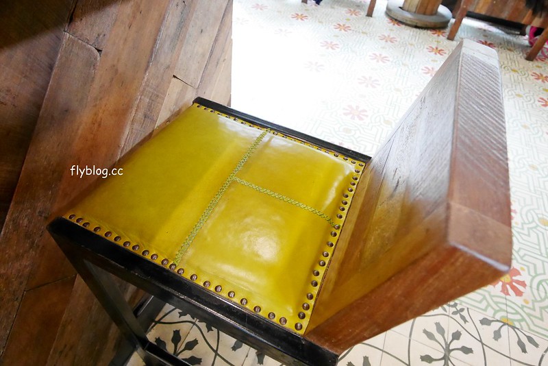 泰國曼谷｜Starbucks Langsuan．曼谷最美的星巴克，鄰近BTS Chit Lom奇隆站 @飛天璇的口袋