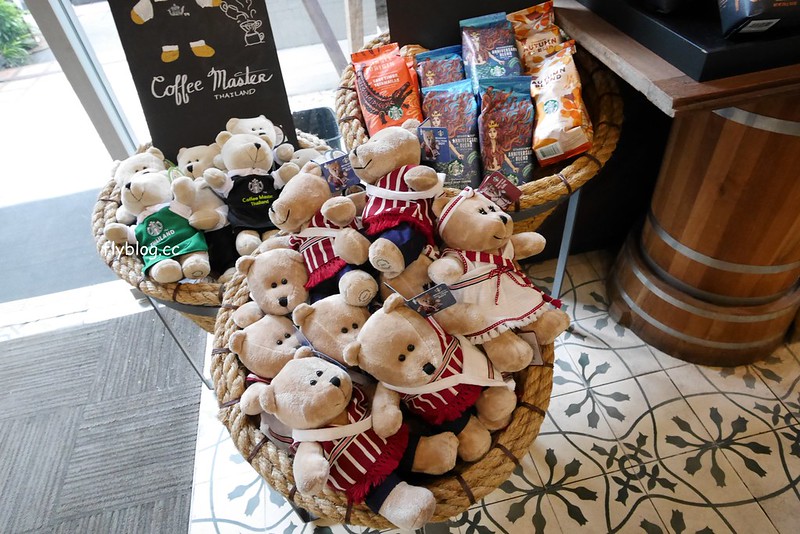 泰國曼谷｜Starbucks Langsuan．曼谷最美的星巴克，鄰近BTS Chit Lom奇隆站 @飛天璇的口袋