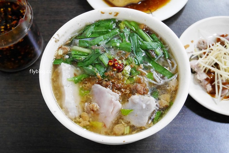 台中西區｜珍品小吃．模範街米粉芋很好吃，朋友推薦炒麵台中第一 @飛天璇的口袋