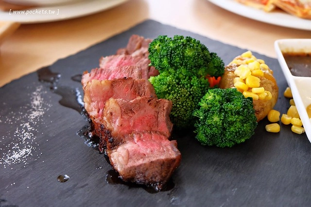 費莉絲義大利麵．輕食．午茶 Felice｜藍帶主廚的好手藝，餐點美味又有質感，享受幸福自在的氛圍，餐廳旁邊附設停車場(已歇業) @飛天璇的口袋