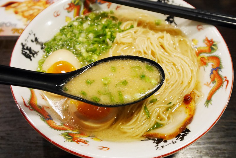 【日本靜岡】暖暮拉麵~九州拉麵評比第一名，靜岡車站步行5分鐘，拉麵煎餃都好吃推薦 @飛天璇的口袋