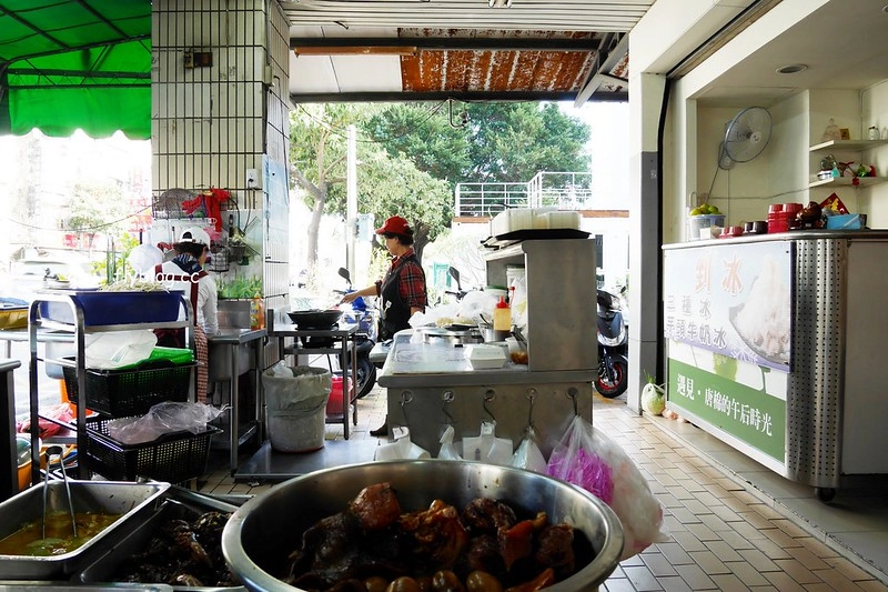 林森路古早味芋頭米粉｜林森路超好吃的芋頭米粉湯，更推薦滷味好吃必點 @飛天璇的口袋