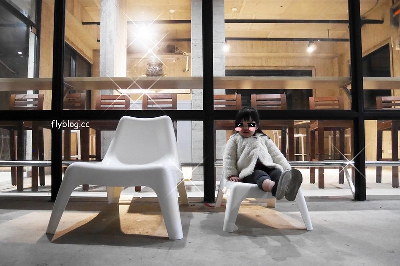 台中北屯｜眺高STAY WITH MOUNTAIN，北屯大坑景觀餐廳，眺望270&deg;的台中屯區夜景 @飛天璇的口袋