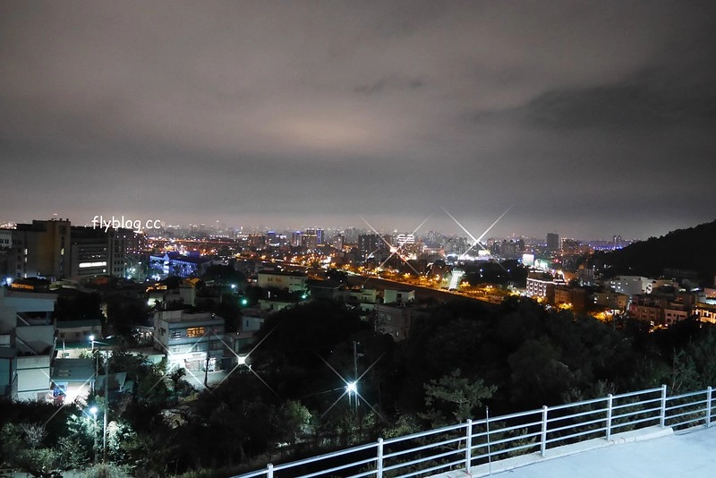 台中北屯｜眺高STAY WITH MOUNTAIN，北屯大坑景觀餐廳，眺望270&deg;的台中屯區夜景 @飛天璇的口袋