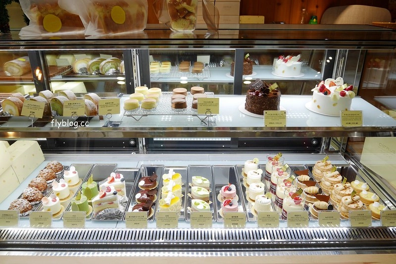 台中西區｜蜜柑法式甜點麵包．老宅改建法式麵包甜點店，模範街鄰近草悟道商圈 @飛天璇的口袋