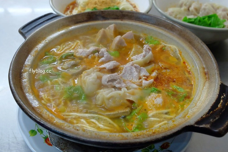 台中北區｜家味小館．會翻滾的酸辣麵，永興街美食推薦，鄰近中國醫大學 @飛天璇的口袋