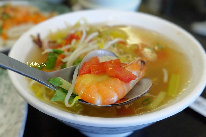 愛玲越南小館┃台中豐原：簡單乾淨的用餐環境，清爽無負擔的越南料理，圓環東路小吃美食推薦 @飛天璇的口袋