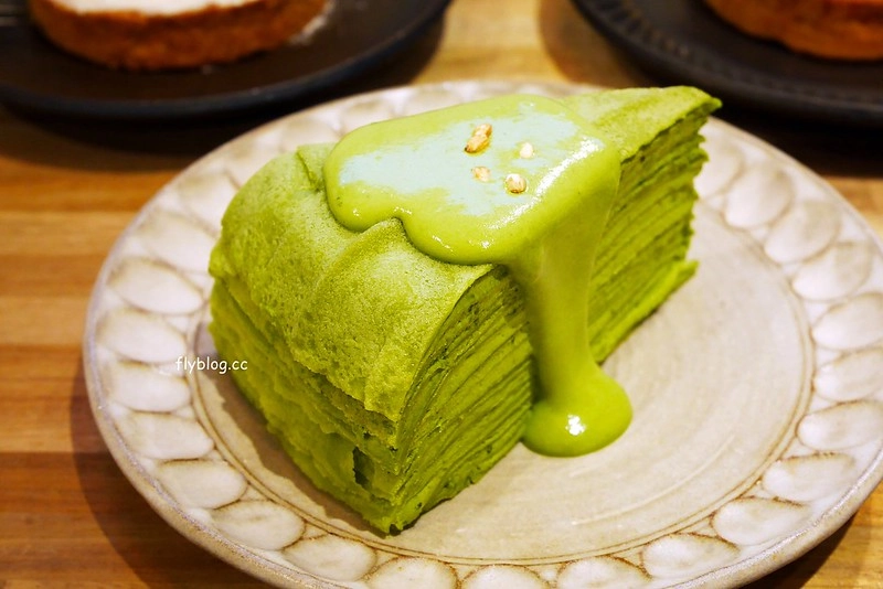 Overture序曲．審計336┃台中西區：台中人氣甜點店進駐草悟道商圈，一樣是老宅的氛圍，有審計新村店限定千層蛋糕 @飛天璇的口袋