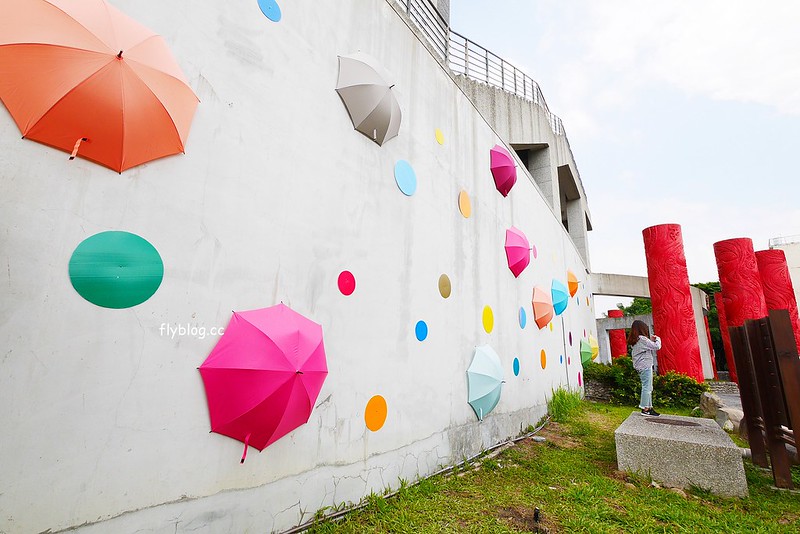 傘亮花博.閃耀台中┃台中太平：台中屯區藝文中心~台IG打卡網美拍照新景點，即日起~12/7展出 @飛天璇的口袋