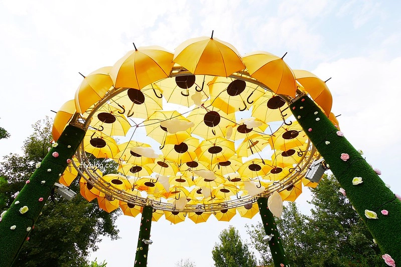 傘亮花博.閃耀台中┃台中太平：台中屯區藝文中心~台IG打卡網美拍照新景點，即日起~12/7展出 @飛天璇的口袋