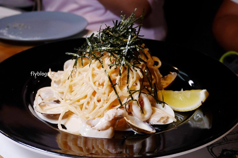 台中西區｜荳牛柴燒牛排．台中首見西班牙柴燒料理，主廚師承鹽之華餐廳 @飛天璇的口袋