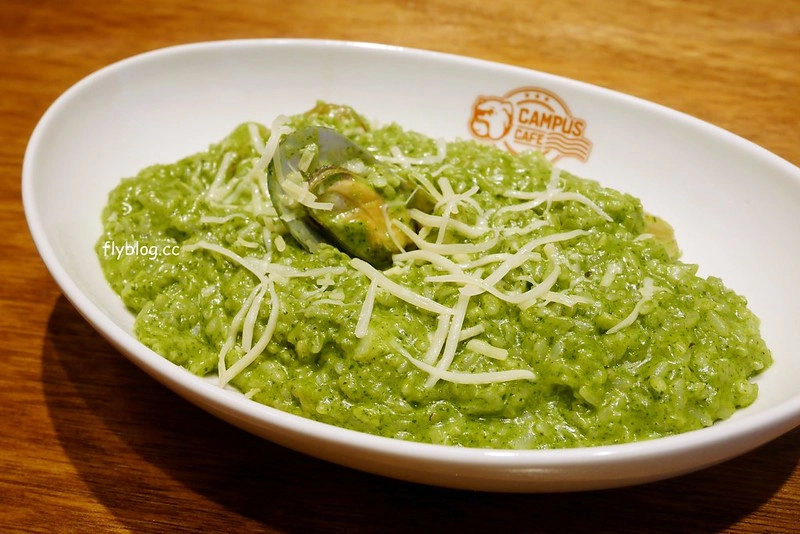 Campus Cafe┃台中西區：台北超人氣連鎖美式餐廳進駐台中，台中廣三SOGO百貨旗艦店11/15開幕，環境寬敞明亮充滿濃厚的美式氛圍 @飛天璇的口袋