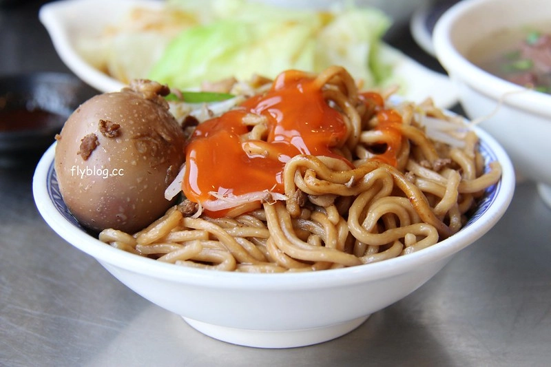 台中后里｜后里豬血財．傳承三代60年的老店，傳統小吃生意好到蓋樓房了 @飛天璇的口袋