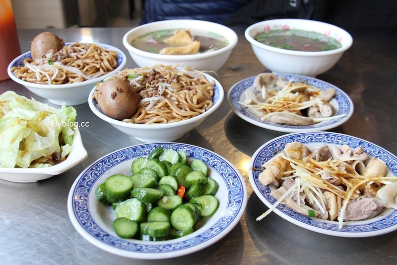 台中后里｜后里豬血財．傳承三代60年的老店，傳統小吃生意好到蓋樓房了 @飛天璇的口袋