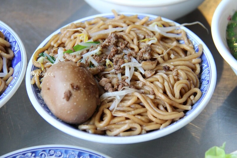 台中后里｜后里豬血財．傳承三代60年的老店，傳統小吃生意好到蓋樓房了 @飛天璇的口袋