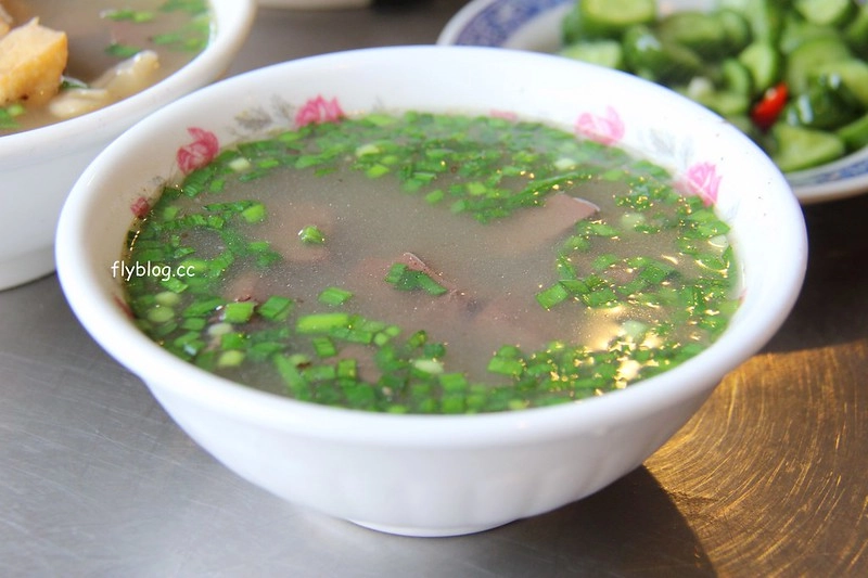 台中后里｜后里豬血財．傳承三代60年的老店，傳統小吃生意好到蓋樓房了 @飛天璇的口袋