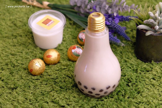 碰憩咖啡館．Risu Café┃台中親子友善餐廳：台中也有最夯的燈炮珍珠奶茶，門口有小庭院．沙坑．清洗區、室內有小小遊戲區，塔羅牌預約，位於南屯路干城街 @飛天璇的口袋