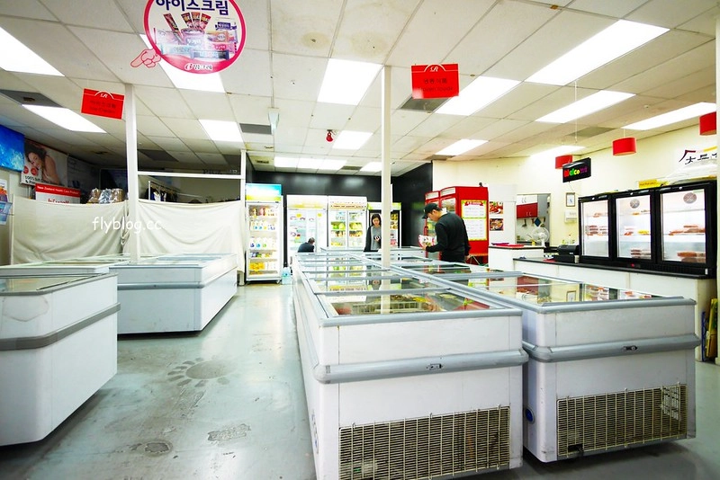 紐西蘭奧克蘭｜奧克蘭城市飯店 Auckland City Hotel．房間備有小廚房，隔壁就是韓國超市，鄰近天空塔、皇后大道和維達港 @飛天璇的口袋